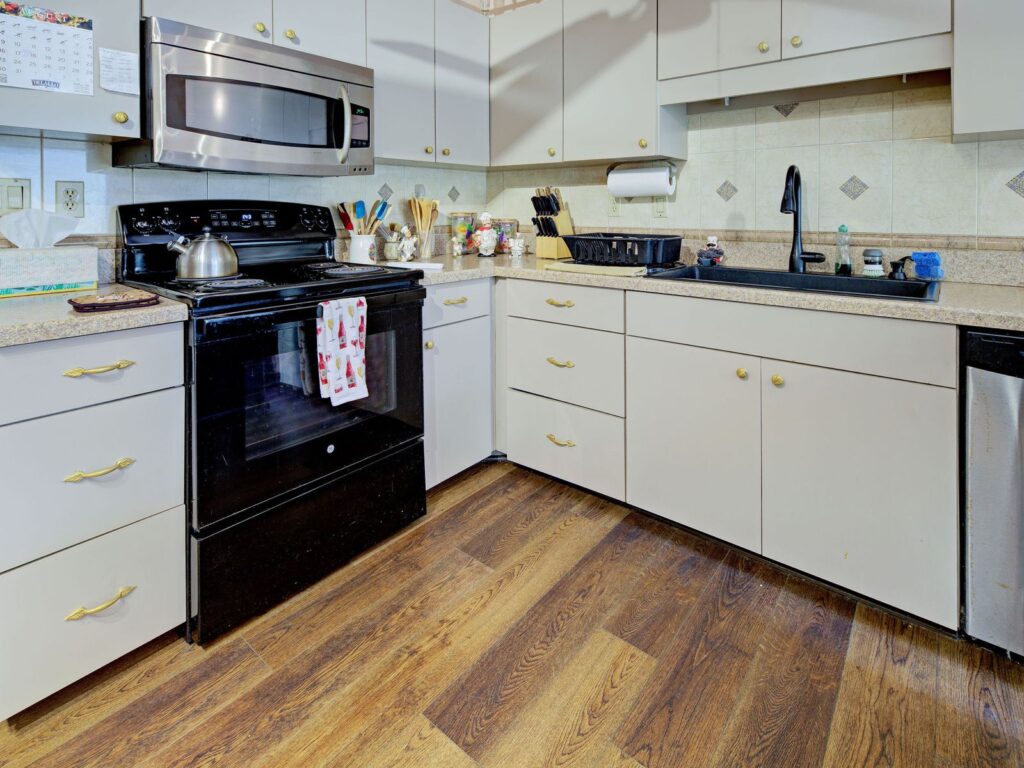 20 Idle Sands Dr, Venice 20 Idle Sands Dr, Venice: Kitchen