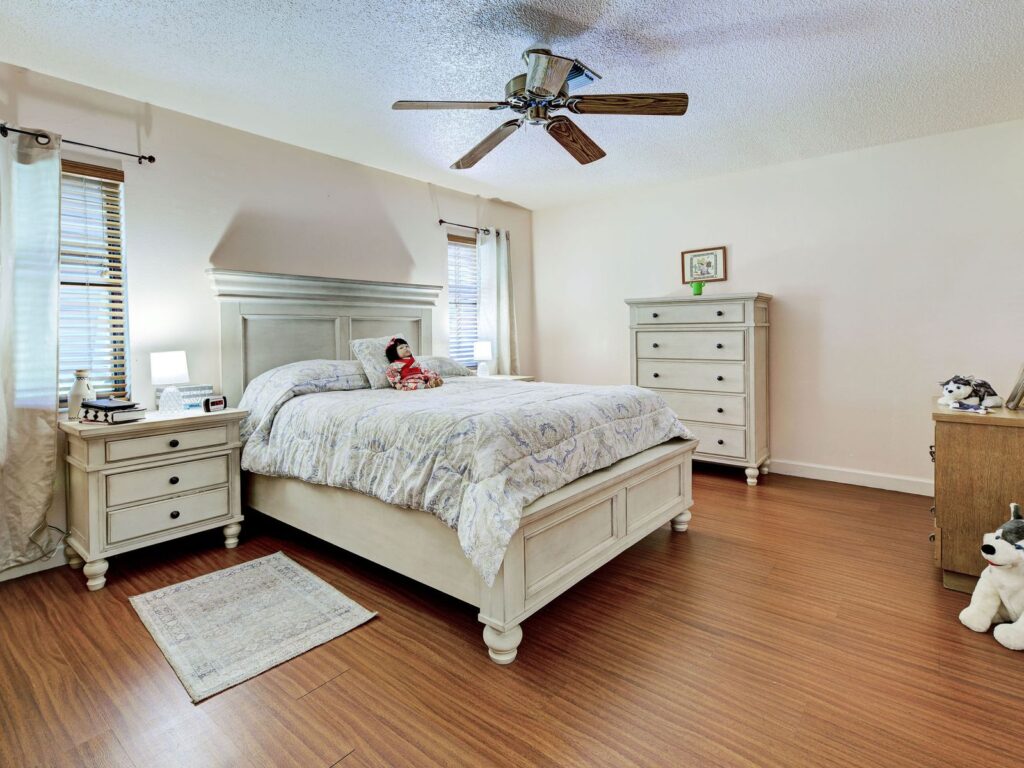 20 Idle Sands Dr, Venice 20 Idle Sands Dr, Venice: Primary bedroom