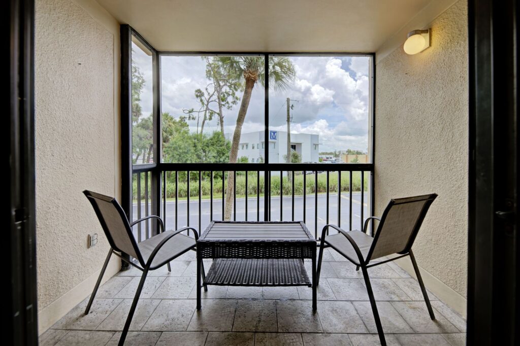 3006 Caring Way #210, Port Charlotte 3006 Caring Way #210, Port Charlotte: Screened balcony