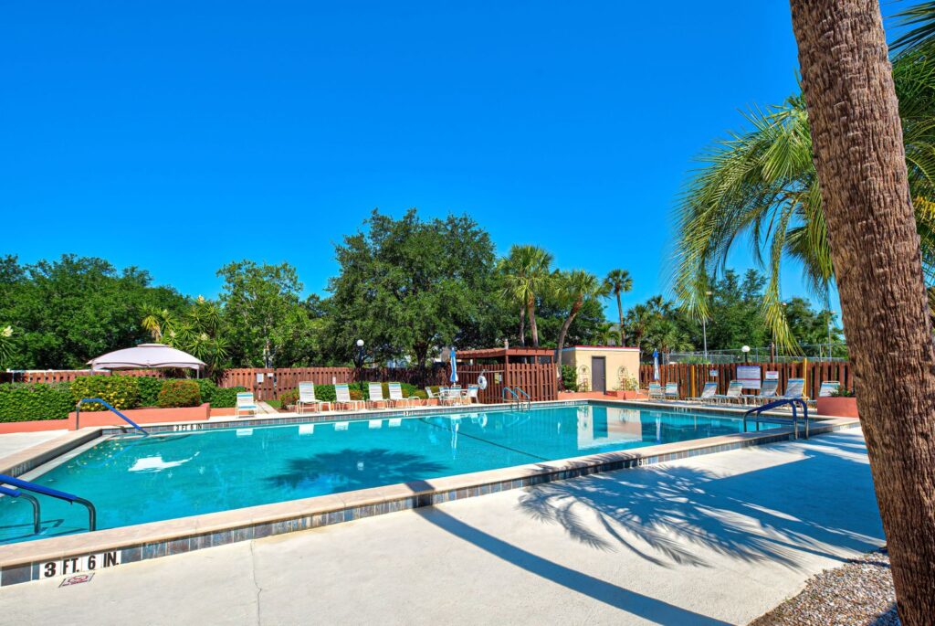 3006 Caring Way #210, Port Charlotte 3006 Caring Way #210, Port Charlotte: Community pool